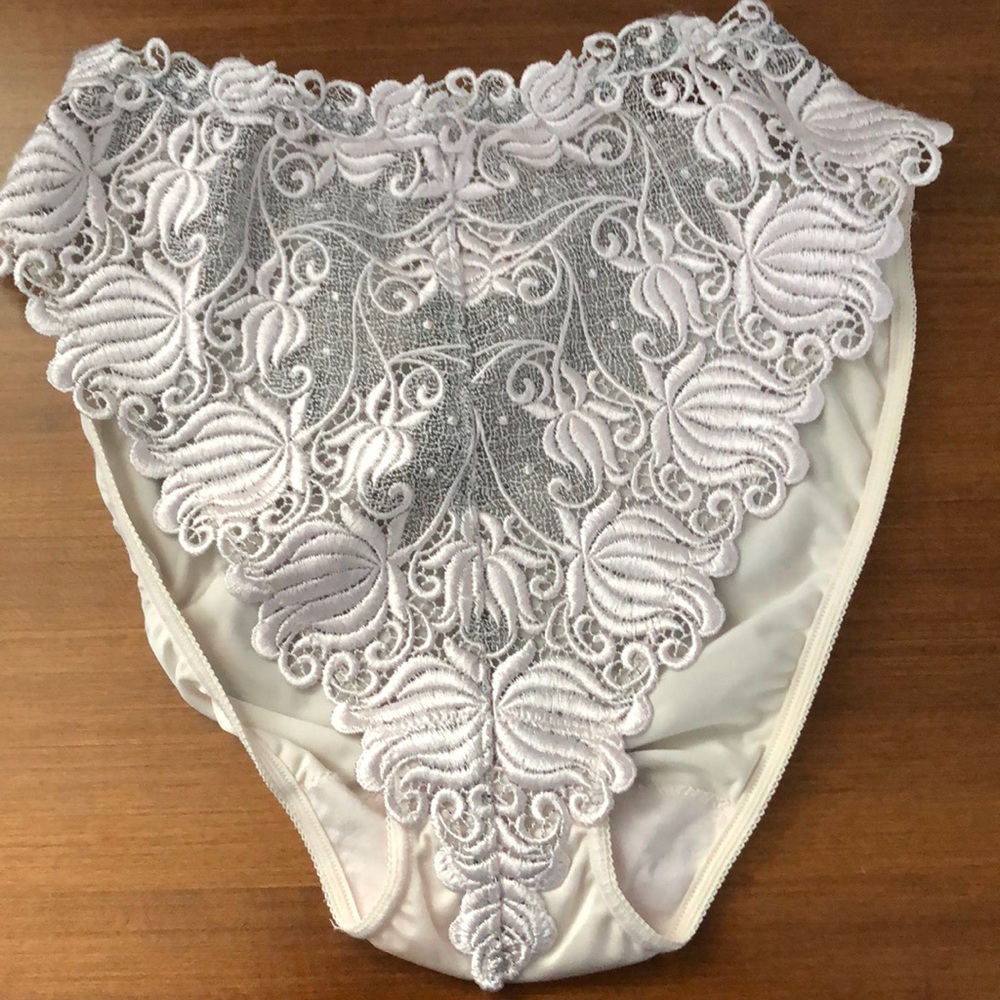 Lise Charmel Panty France Couture Embroidery.